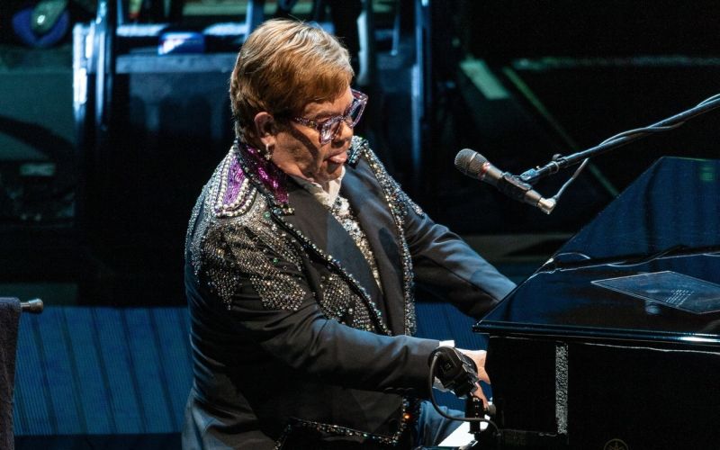 Elton John.jpg