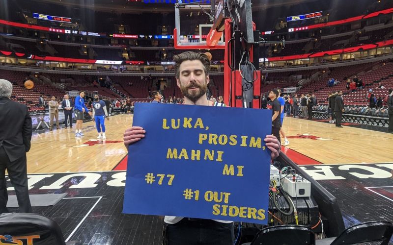 doncic fan.jpg