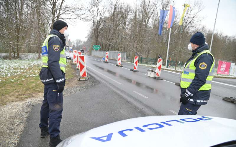 gederovci, koronavirus, policija, pregled-potnikov