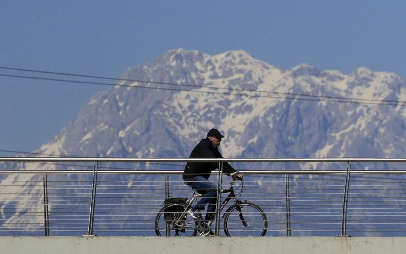 kolesar, kamniško-savinjske alpe.jpg