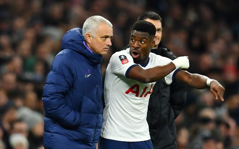 aurier mourinho.JPG