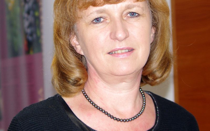 d24_ravnateljicalahne.jpg