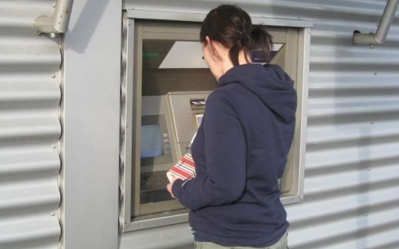 s_bankomat.jpg