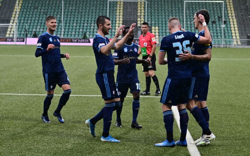 slovan.jpg