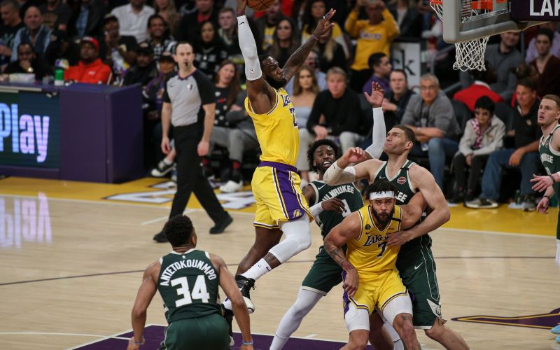 Milwaukee Bucks pm.jpg
