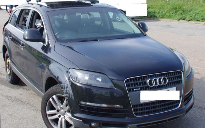 Audi Q7.JPG