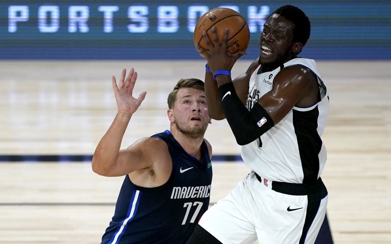 luka doncic dallas.JPG