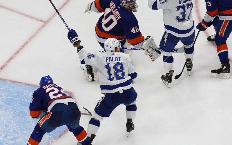 islanders re.JPG