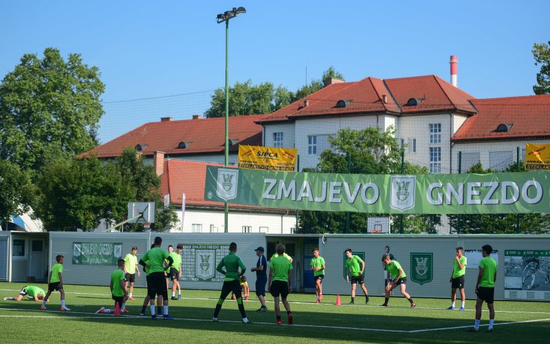 olimpija jama mm.jpg