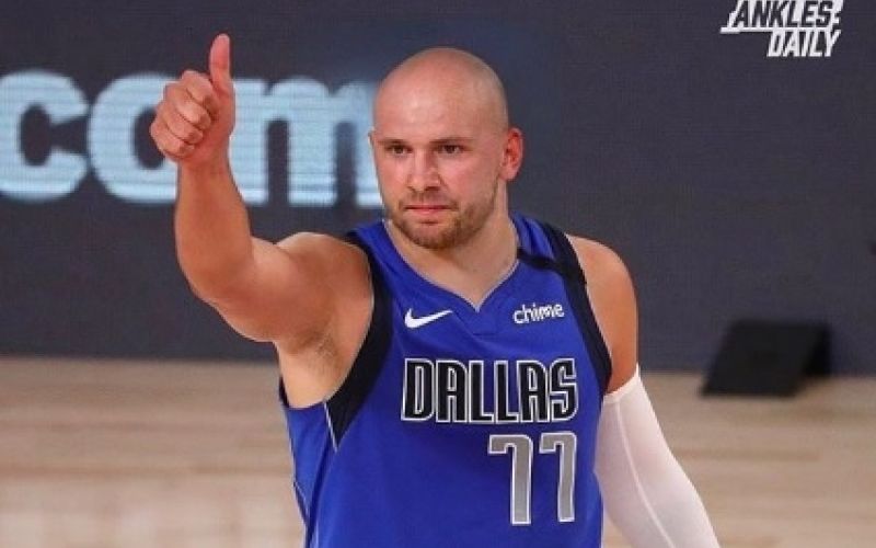 doncic plesast.jpg