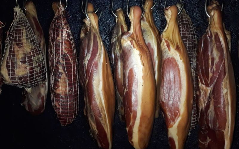 šunka, sušenje, prekmurje, jed, hrana, prekmurska-ušnka