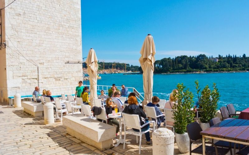 rovinj, lokal, terasa.jpg