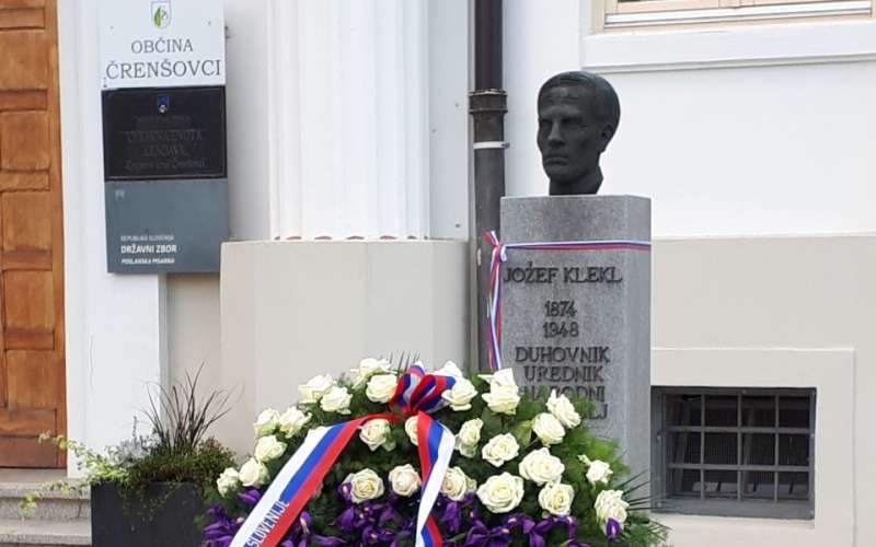 kleklfundacija21.jpg