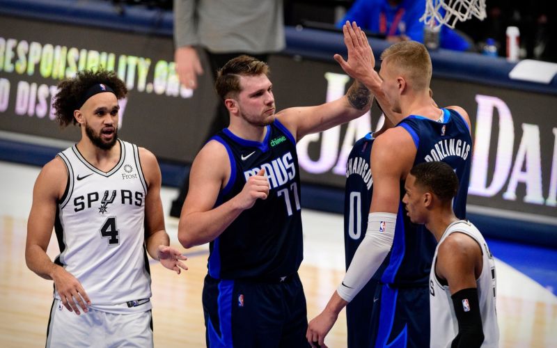 doncic porzingis dallas pm.jpg