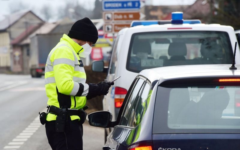 češka policija, okrožja, preverjanje.jpg