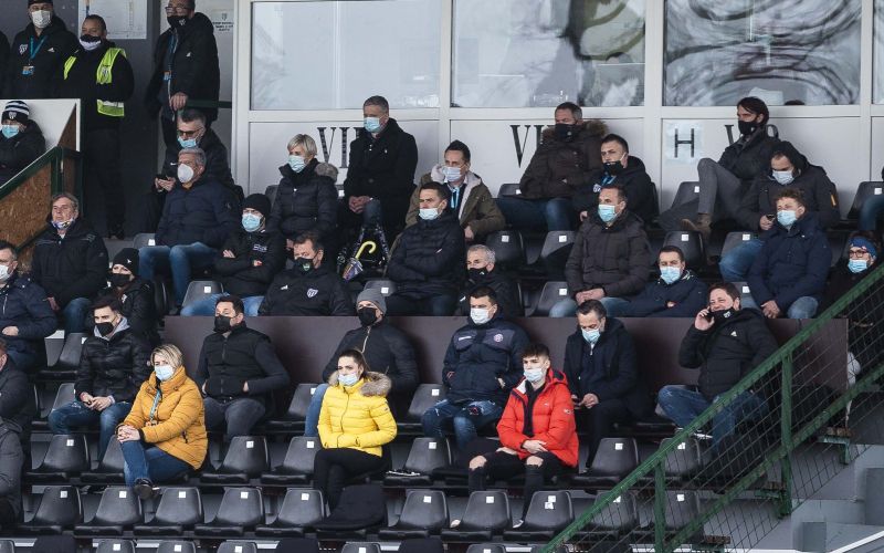 tribuna gw.jpg