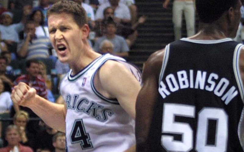 Shawn Bradley.jpg