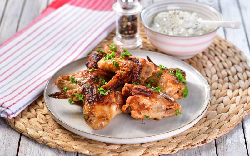 Pečene pikantne perutničke.jpg
