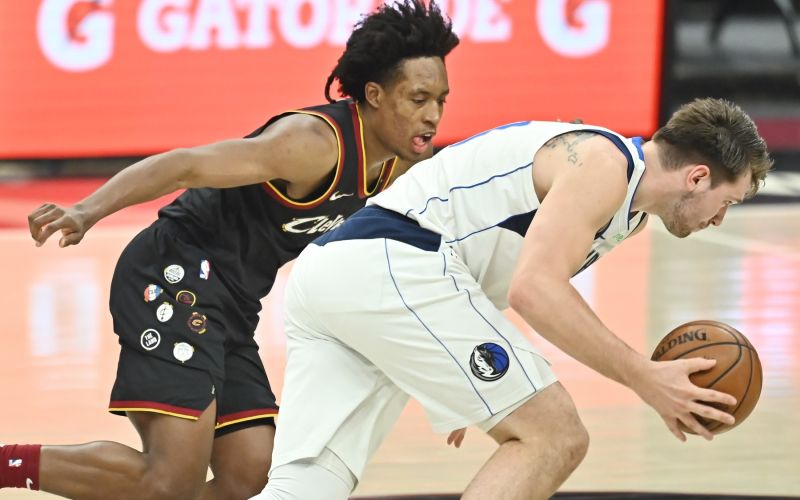 luka doncic sexton pm.jpg