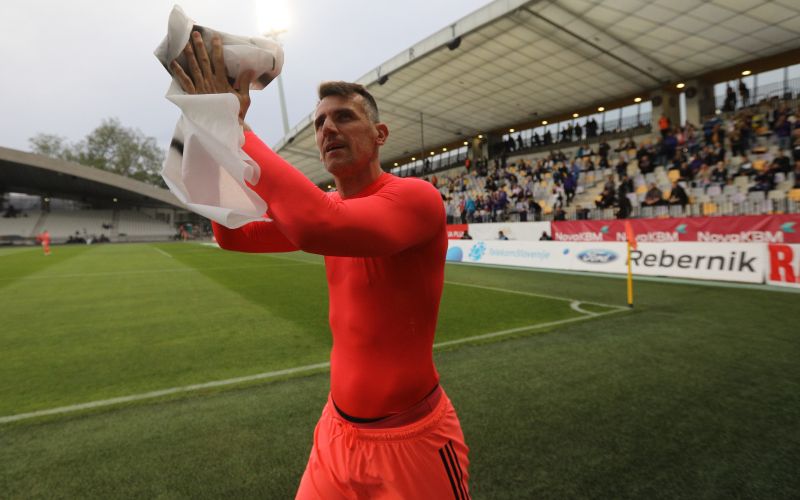 jasmin handanovic 2.jpg