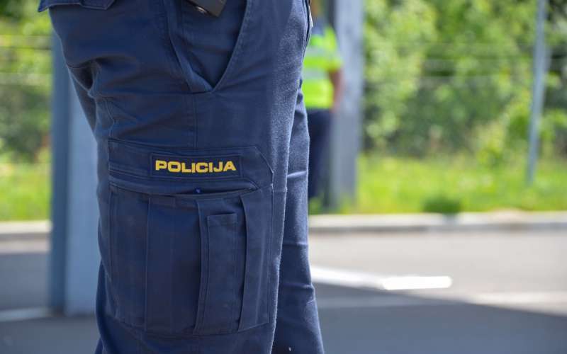 policija