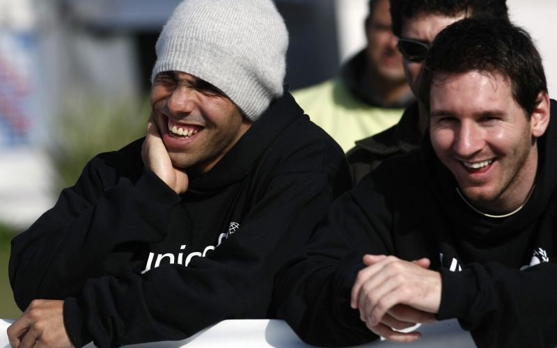 tevez messi.JPG