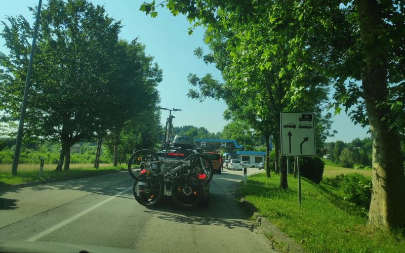 mejni prehod, vinica, kolona, hrvaška policija na meji