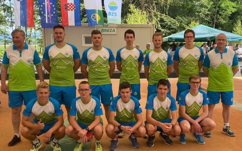 slovenija mladi.jpg