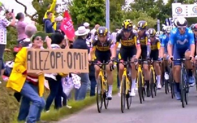 tour zenska.jpg