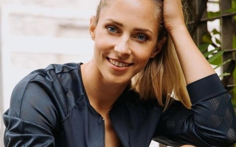 ana bucik.jpg