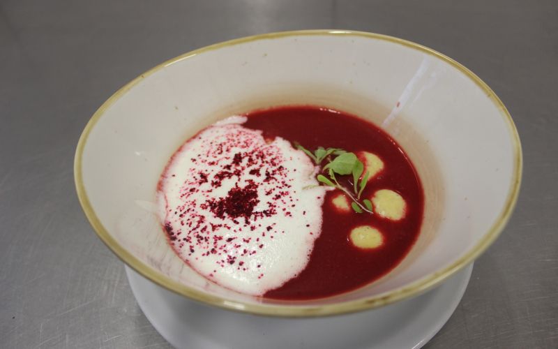 Juha iz rdeče pese.JPG