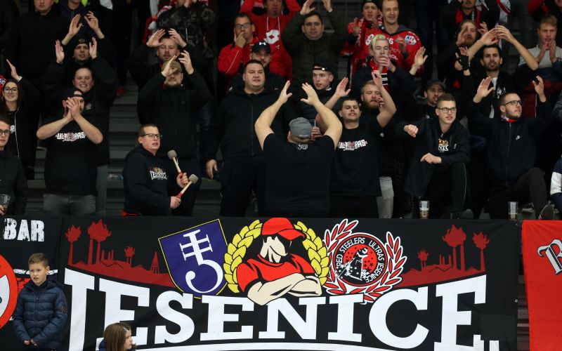 jesenice navijaci.JPG