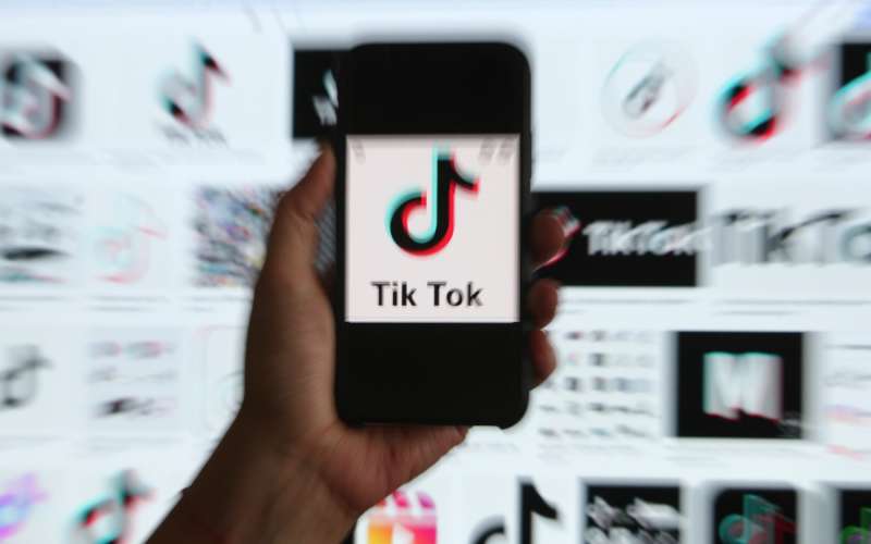 tik tok logo