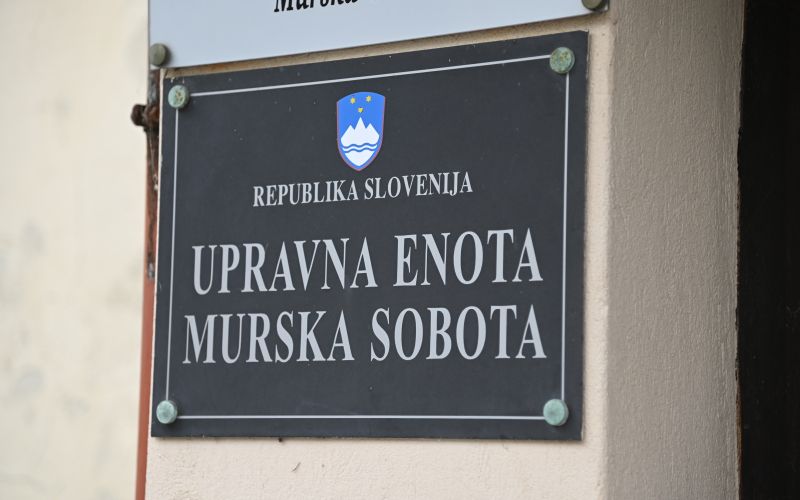 upravna-enota, osebne-izkaznice, potne-listine