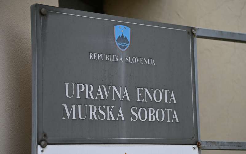 upravna-enota, osebne-izkaznice, potne-listine