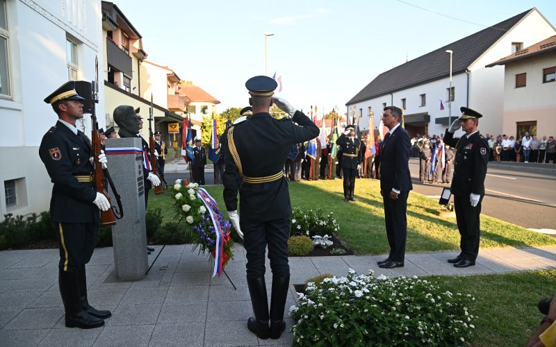 proslava, položitev-venca, črenšovci, praznik, dan-združitve-prekmurskih-slovencev