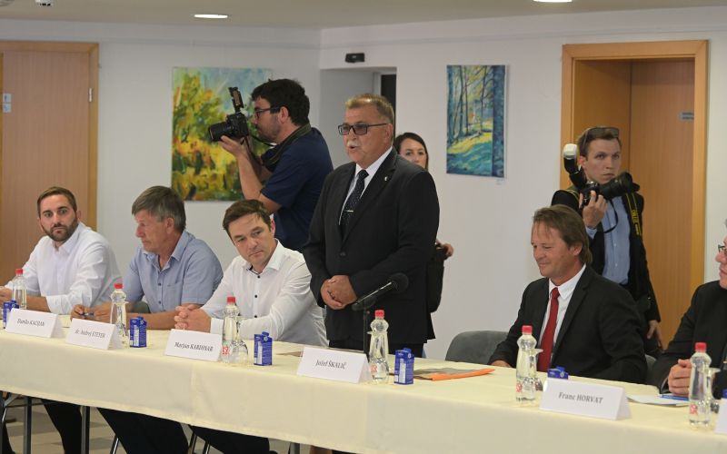 obisk-vlade-v-pomurju.