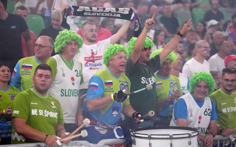 navijaci slovenija srbija 5.JPG