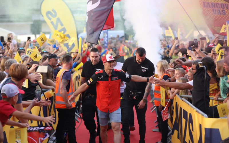 gajser sprejem maribor gw.JPG