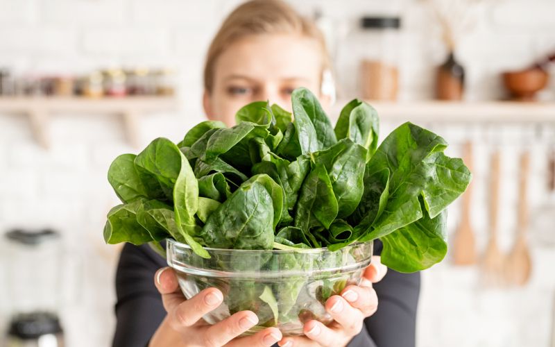 skleda špinače, špinača .jpg