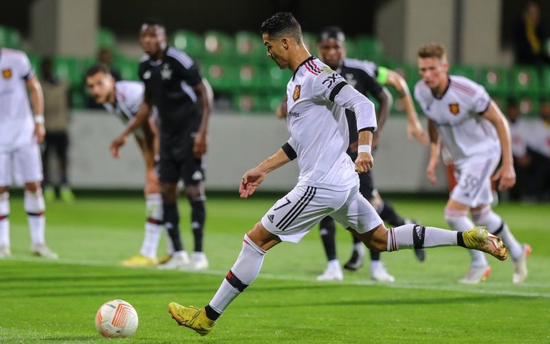 ronaldo united.jpg