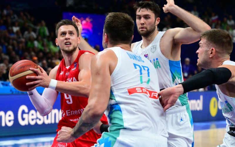 ponitka slovenija poljska doncic.jpg