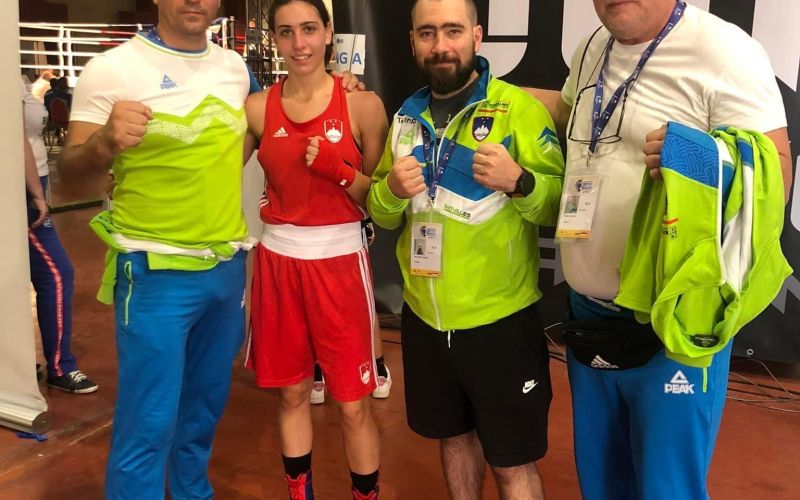 Naca Nikolov Veber v trenerski družbinaca.JPG
