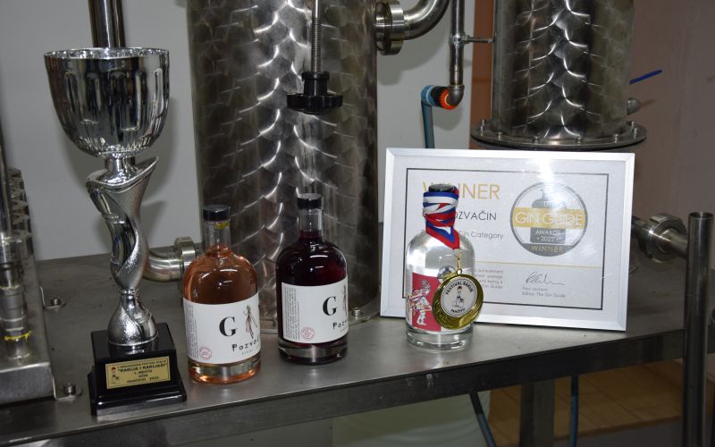 gin pozvačin, boštjan gabor, destilarna