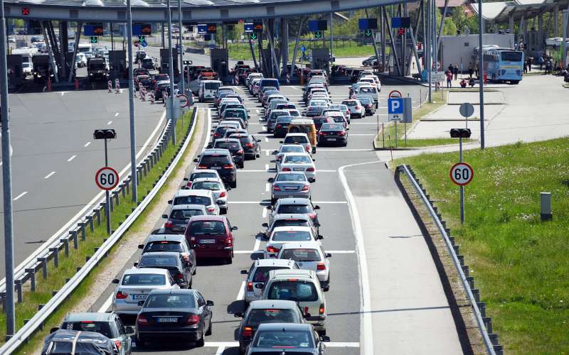 bregana meja hrvaska slovenija schengen pf.jpg