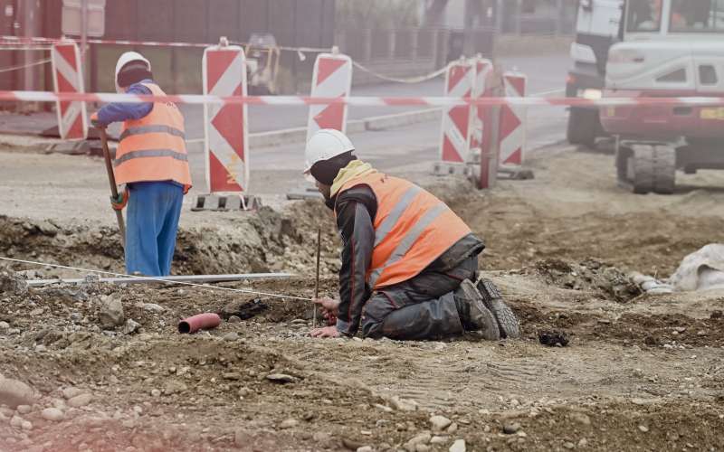 gradbišče, delavci, cesta, gradnja, pomgrad, asfalt