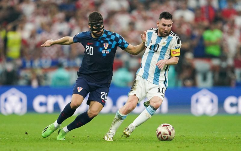 Gvardiol Messi.jpg