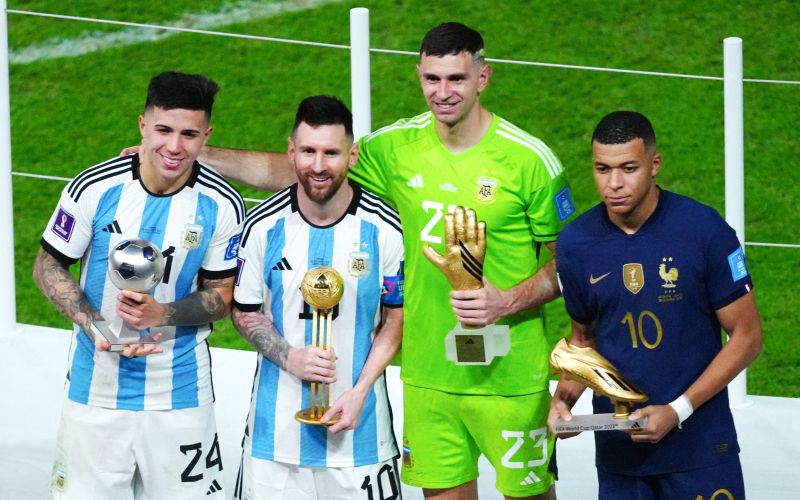 Lionel Messi Kylian Mbappe, Enzo Fernandez Emiliano Martinez22 pm.8.jpg