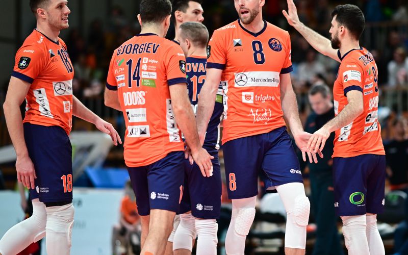 ach volley.JPG