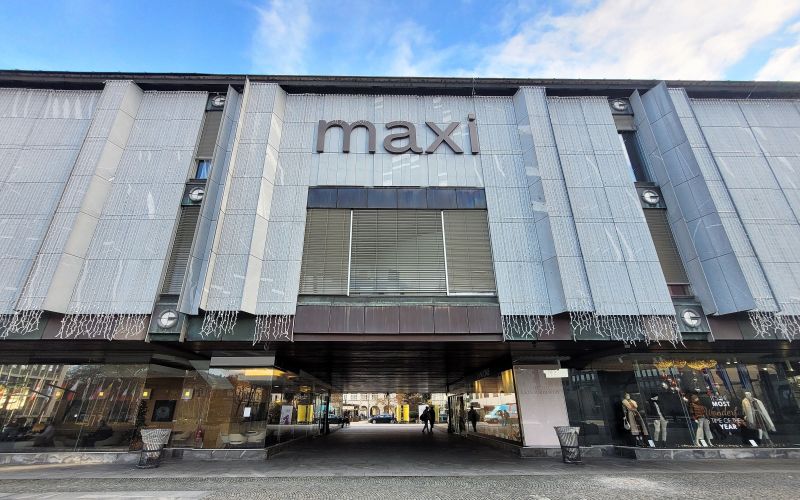maxi.jpg